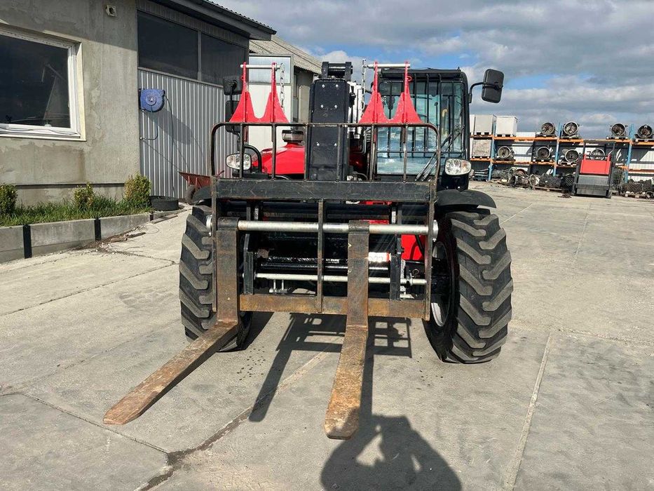 Wynajem ładowarki teleskopowej MANITOU 933– krótko i długoterminowo