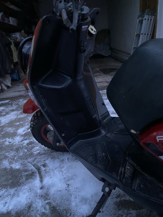 Продам скутер. Fada YB150T-35 BWS