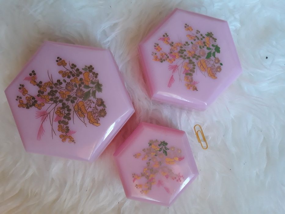 3 caixas porta joias. Encaixam