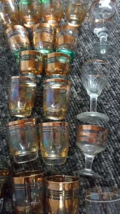 Ножі нержавійки,Графин,Креманки з кольорового скла