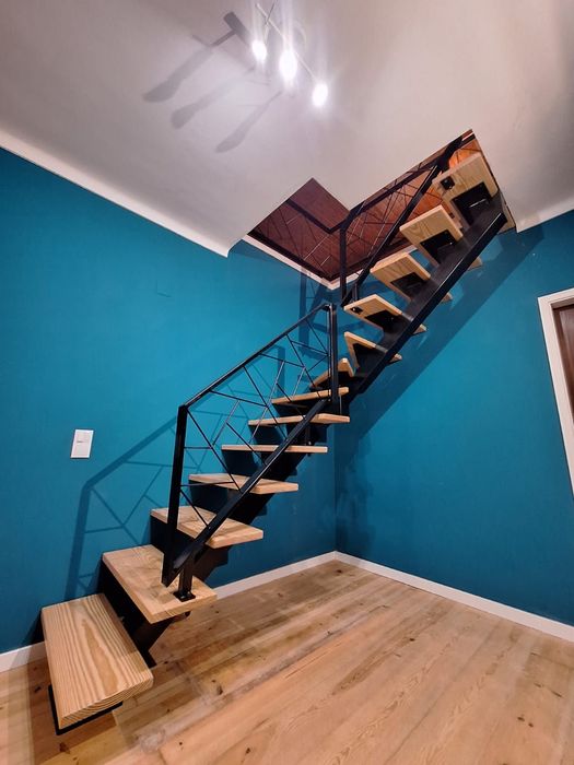 Fabrico de escadas em metal e madeira personalizadas para cada espaço