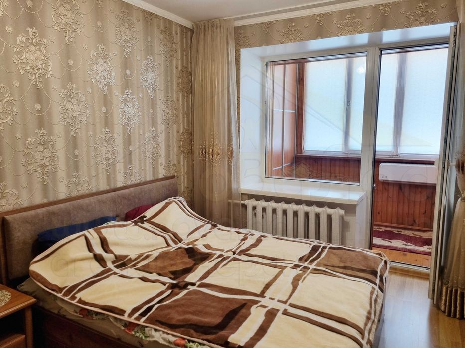 3 кімнатна квартира 82м2 з ремонтом в цегляному будинку в районі Круг