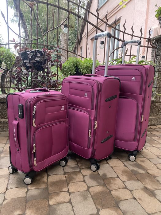 Валіза. Чемодан .Сумка на колесах .