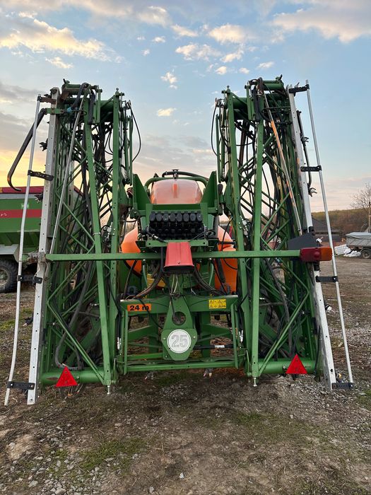 Оприскувач Amazone UX 3200 Special