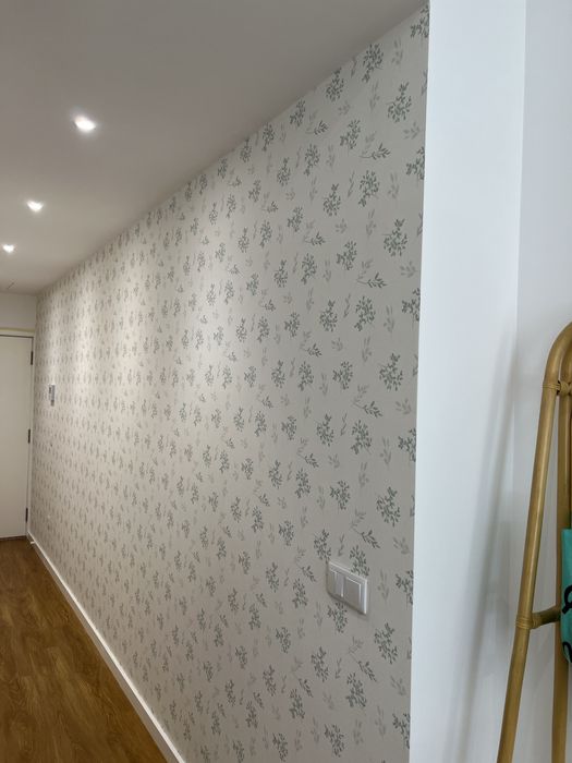 =Colocação Papel Parede - Oferta Cola=