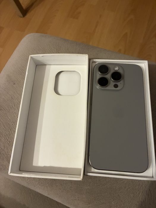 Sprzedam Iphone 15 Pro 128 GB 80% Baterii