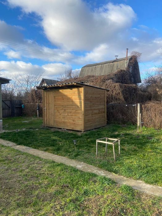 Продам дачний будинок