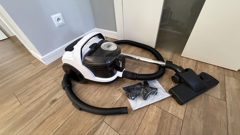 Odkurzacz bezworkowy BEKO VCO32804AW jak nowy
