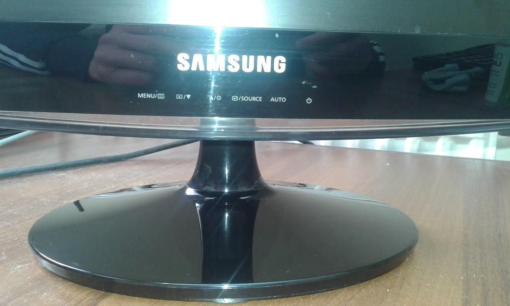 Монітор Samsung 19