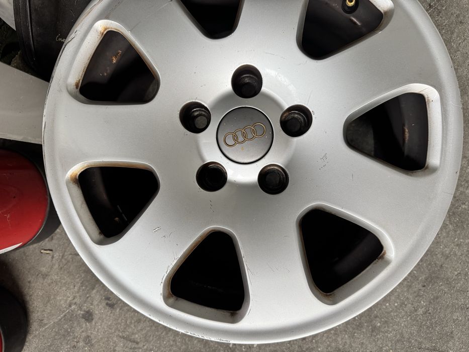 4 Jantes Originais Audi 15” 5x112 ET39 + 2 Pneus Michelin
