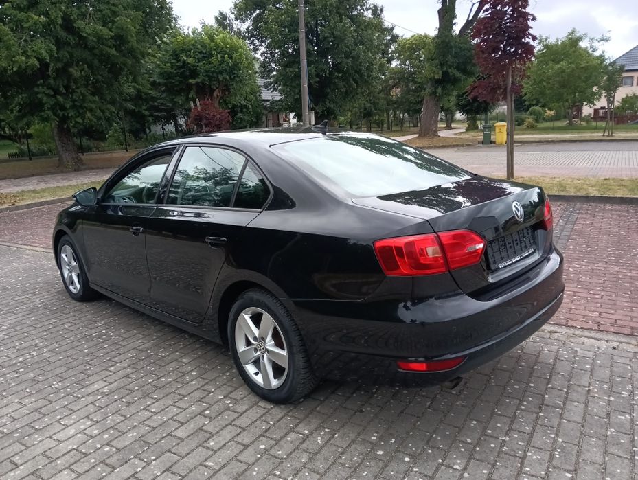 Volkswagen Jetta zadbana/klimatyzacja /navigacja/pdc