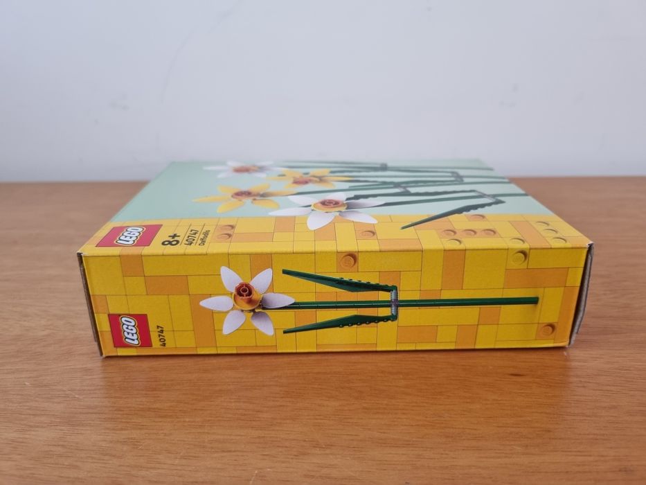 LEGO Botanical Collection 40747 - Narcisos