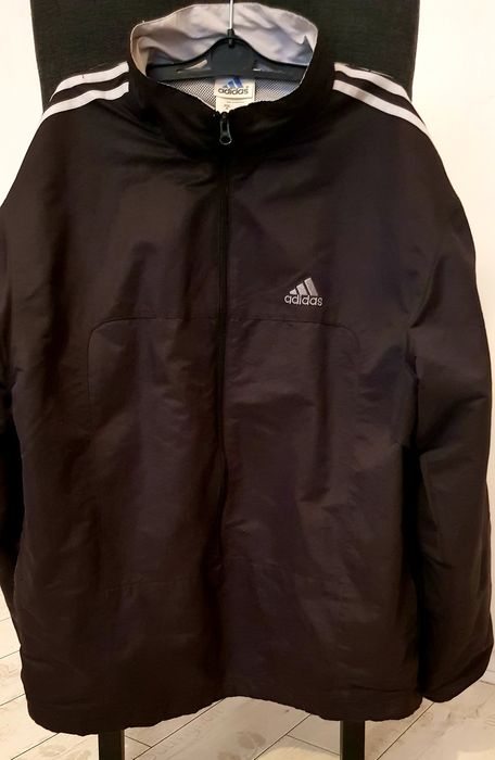 Kurtka Adidas. Water and windproof