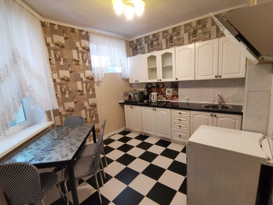 Сдам 1-ком. квартиру, Левобережный-3, середина пр. Мира, возле "АТБ".