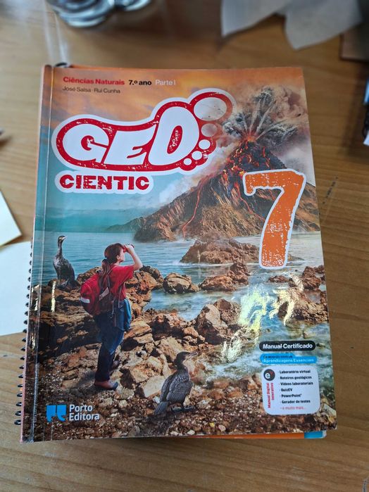 Manuais Escolares Alunos e Professores