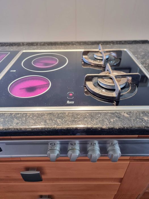 Vende-se Placa de Gás + Vitrocerâmica em Excelente Estado