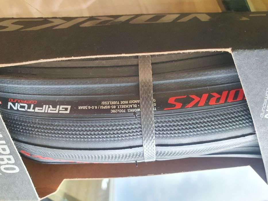 Opona Specialized S-Works Turbo 2Bliss Ready BLK 700x28c