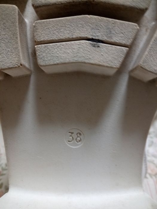 Кожаные полусапожки 38 размер