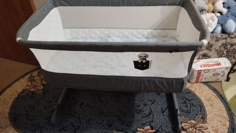 Ліжечко приставне. Не пересилаю.