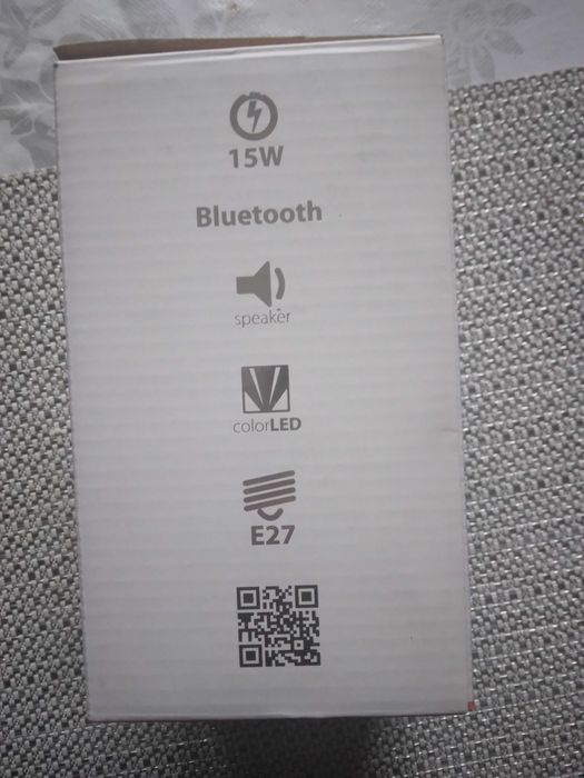 Sprzedam inteligentną żarówkę z głośnikiem