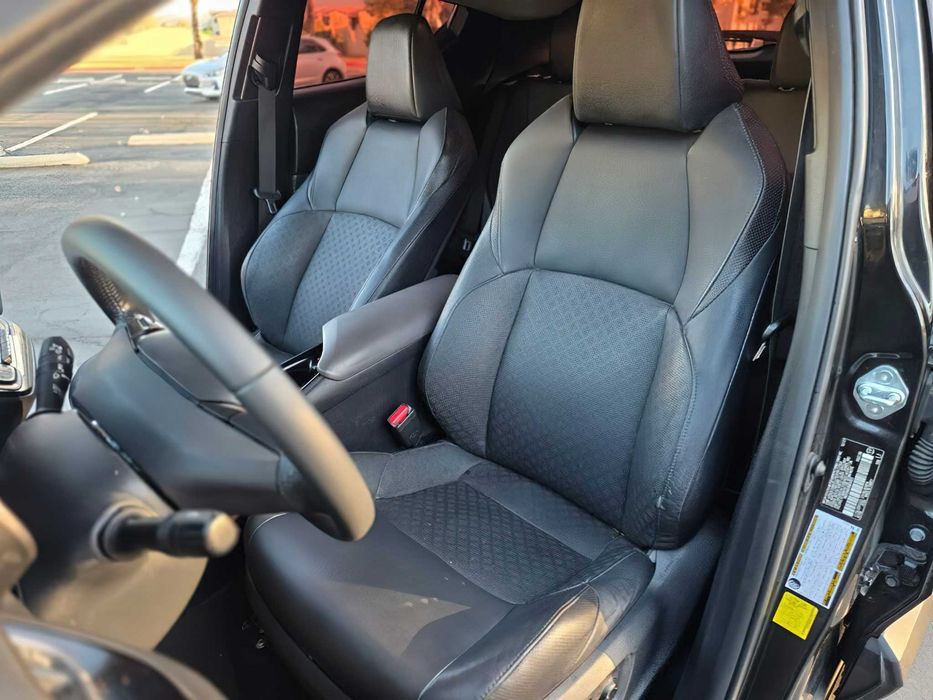 Toyota C-HR      2022