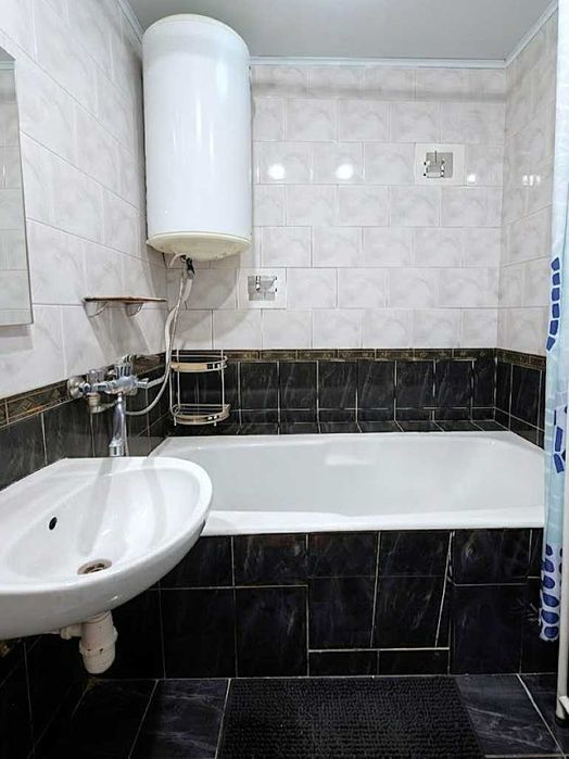 Левитана/Королева: продам хорошую квартиру в кирпичном доме на Таирова