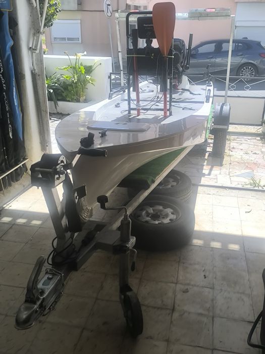 Vende se Skiff Blade 14