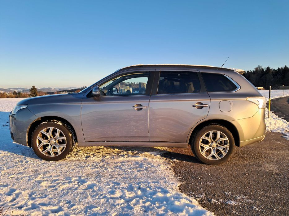 Mitsubishi Outlander em muito bom estado