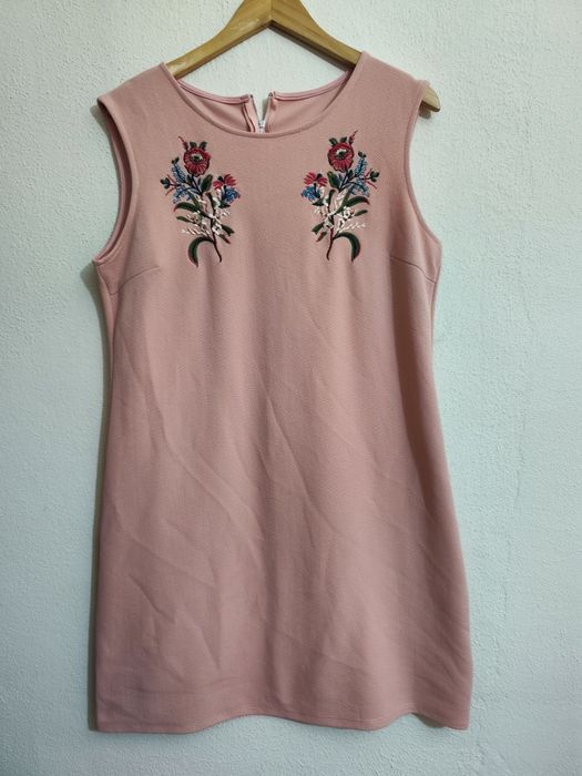 Vestido elegante bordado rosa midi tamanho L