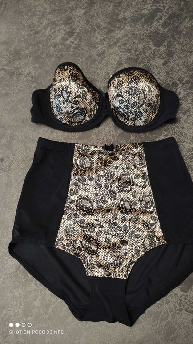 Продам жіночий комплект білизни