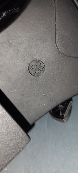 Botki, kowbojki, czarne ze sprzączkami.