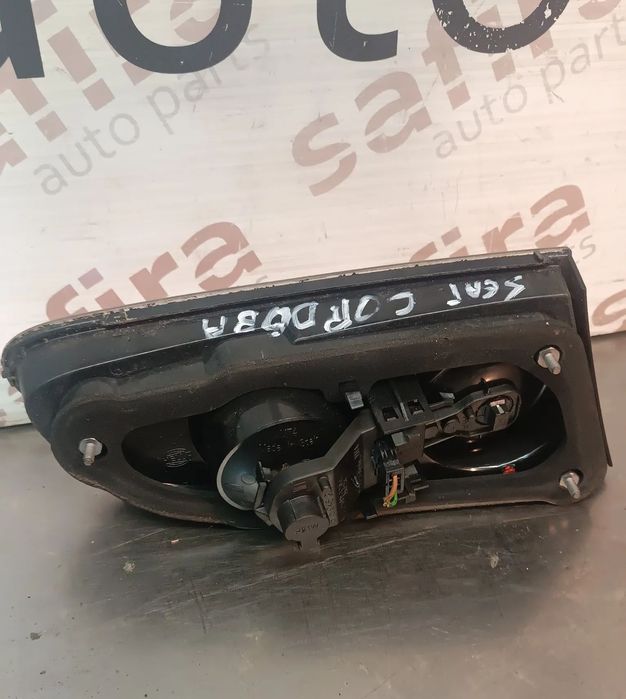 FAROLIM DA MALA SEAT CORDOBA 6L1 02-08 ESQUERDO / DIREITO