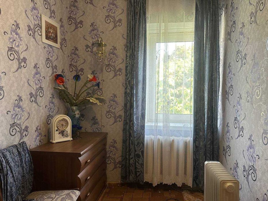 Продаж 1/2 частини будинку в с.Анисів з ремонтом та 7 сотками землі!