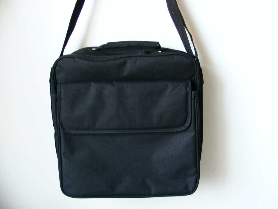 Czarna torba na ramię  SHARP