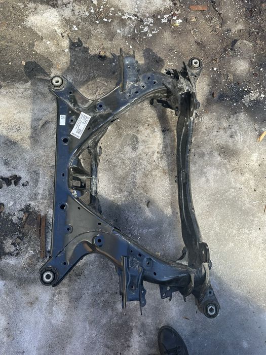 Задня балка Tesla Model S оригінал