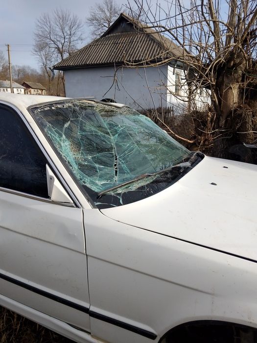 Продам BMW після дтп. Цікавить обмін.