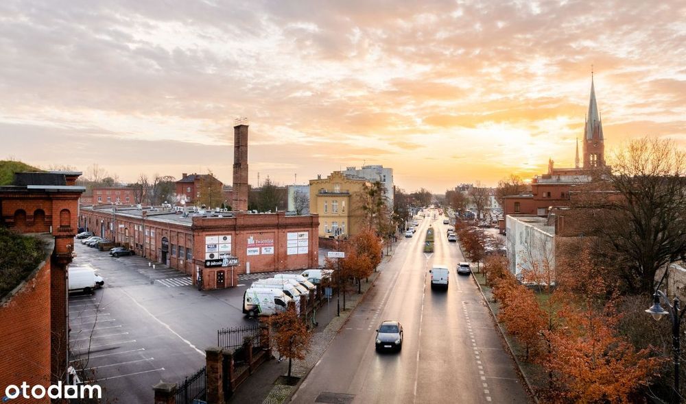 Lokal handlowo usługowy 260 m2 parking centrum