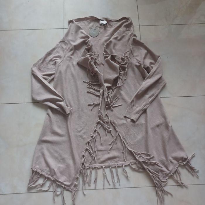 Sweter firmy APRICOT z frędzlami nowy M