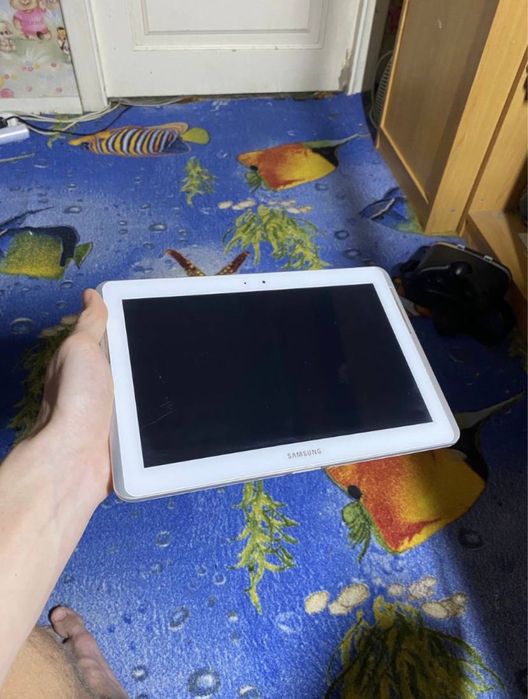 Планшет в ідеальному стані Samsung Galaxy Tab 10.1 + зарядне