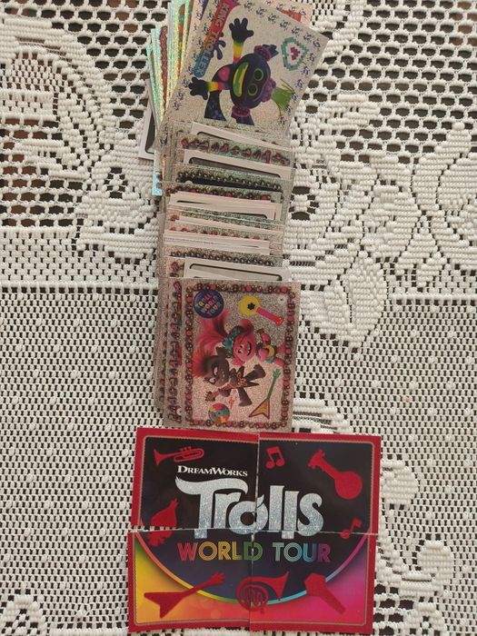 Komplet naklejek trolls world tour
