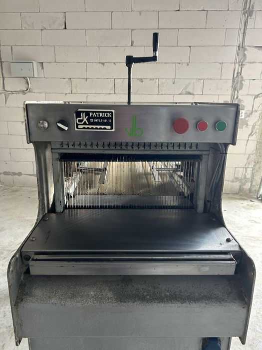 Хліборізальна машина