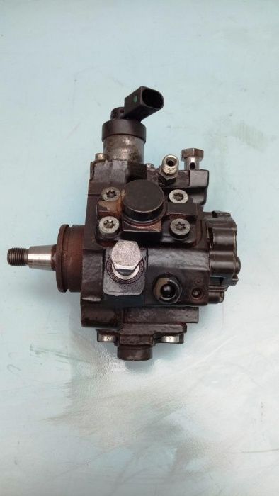 ТНВД топливный насос 3.0 TDI V6 Volkswagen Touareg Audi Q7 059130755S