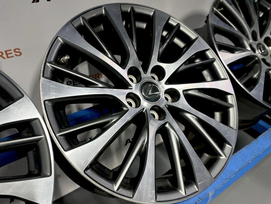 Продам комплект оригінальних дисків Lexus 5/114.3 R18 9j et45