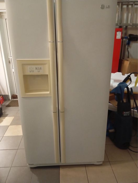 Продам холодильник LG
