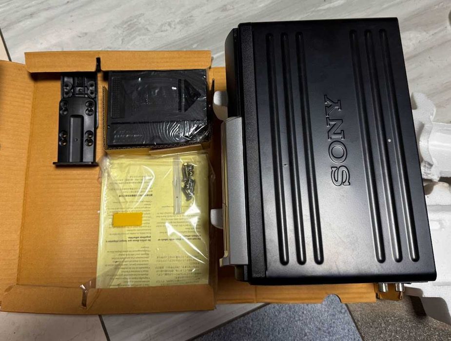 Новий CD-ченджер Sony CDX-656