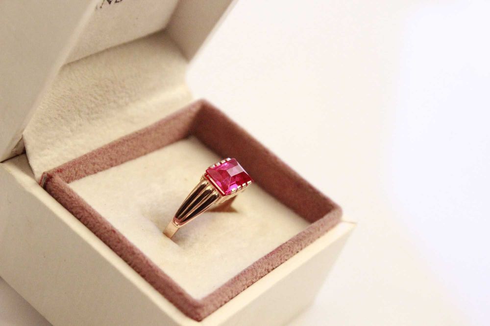 Pierścionek rubin 14ct/583 2,43 g radziecki ZSRR