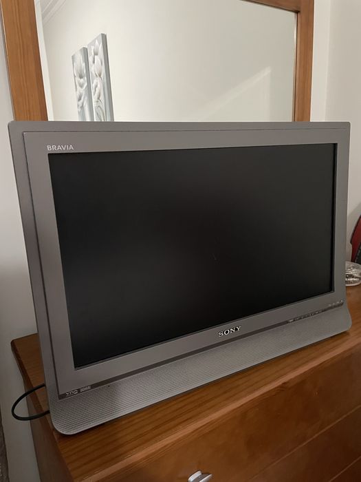 Televisão Sony 27” + comando
