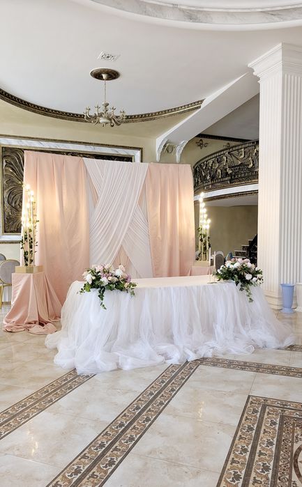 Украшение свадьбы Свадебная арка Ведущая Тамада церемония музыканты