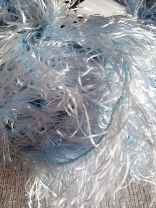 NOWA błękitna włóczka wełna motek 50 g poliester