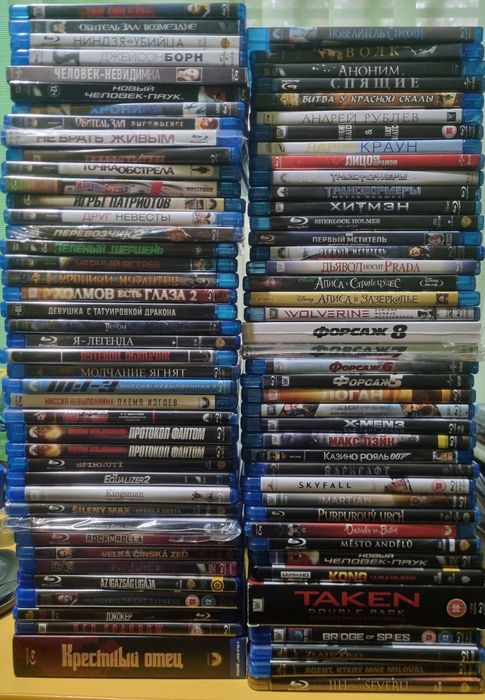 Blu ray фільми,всі диски ліцензія,і всі мають переклад.